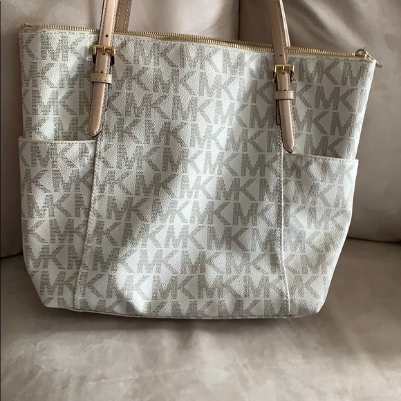 Michael Kors Handbags - Michael Kors leather tote handbag
